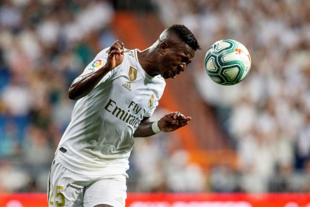 郭艾伦继续穿13号 广州队称赞他是年轻人榜样